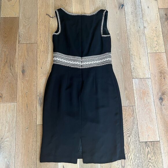 Maggie London Sheath Dress Black 10 Embroidered Lined Classic Tribal Business - Picture 6 of 14